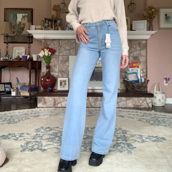 Boohoo Blue Mid Rise Wide Leg Jeans - Picture 2 of 16